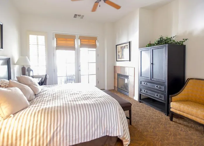 Beautiful Casita With Balcony, La Quinta Legacy Villas