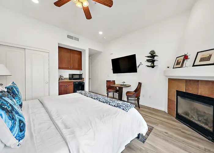Legacy Villas Deluxe King Casita-Studio,Mountain Views,Pools, Spas, Fountains